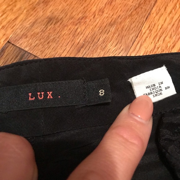 LUX  embroidered satin like shorts - Picture 5 of 7